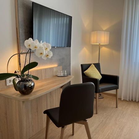 Hotel Garni Geisler ケルン エクステリア 写真