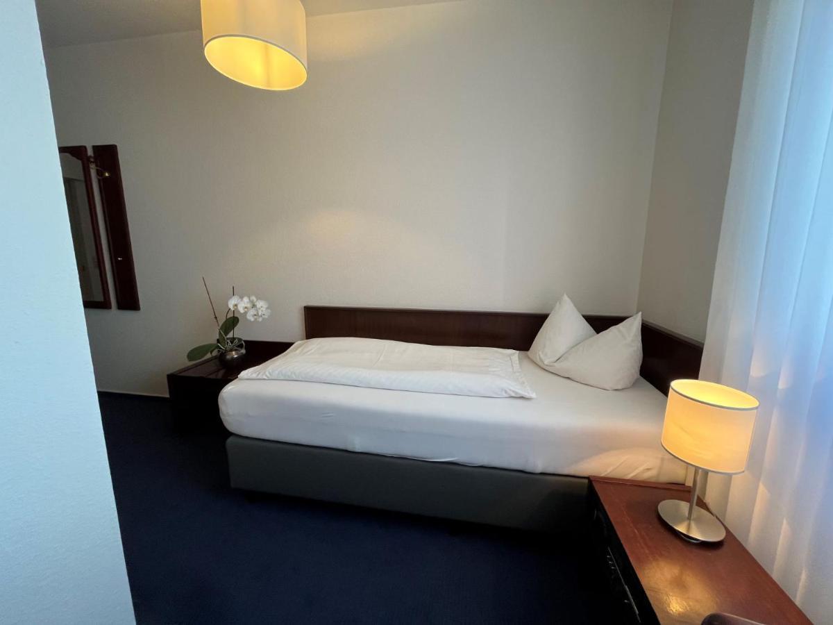 Hotel Garni Geisler ケルン エクステリア 写真