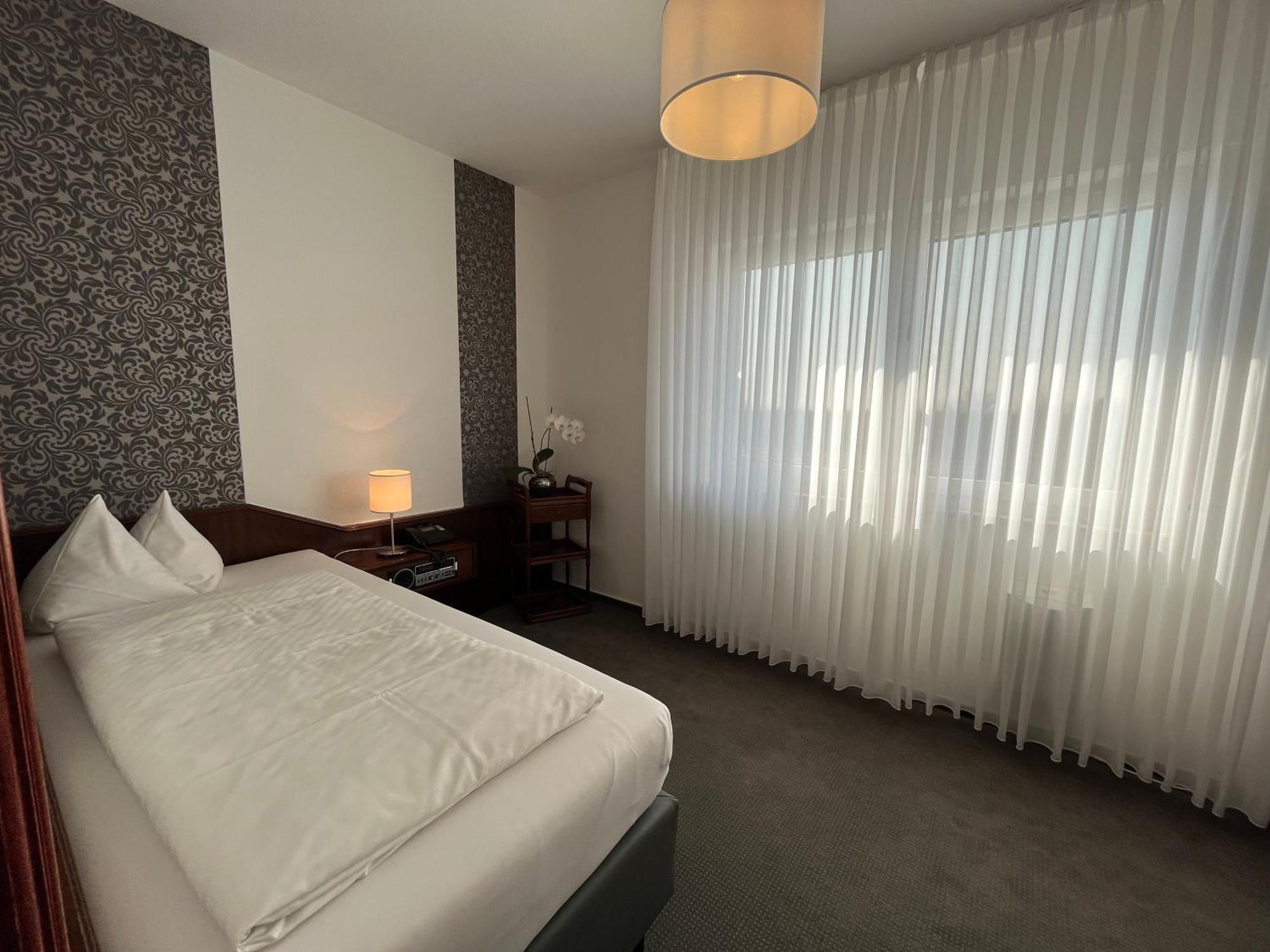 Hotel Garni Geisler ケルン エクステリア 写真