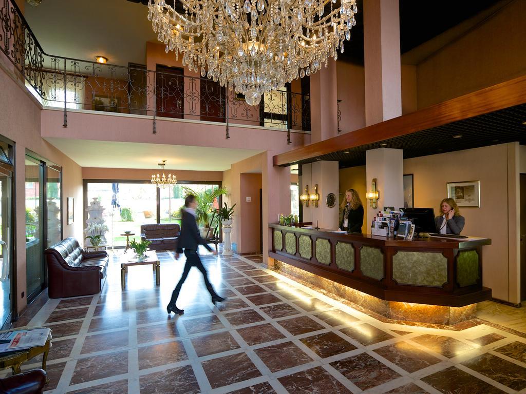 Hotel Garni Geisler ケルン エクステリア 写真