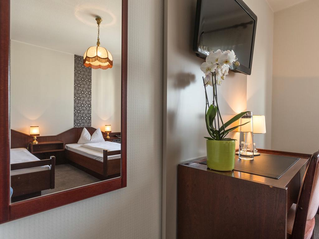 Hotel Garni Geisler ケルン 部屋 写真
